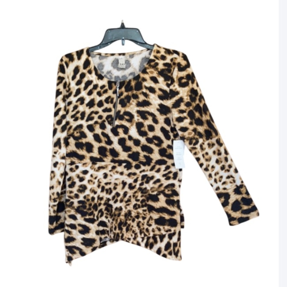 animal print top w zipper detail in front soft w some stretch S